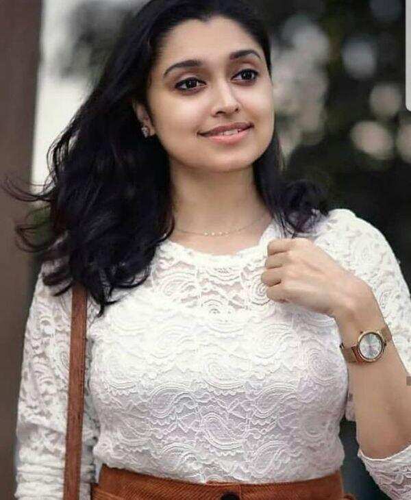 மாலா அக்காவா இது!