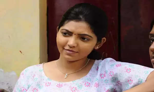 athulya ravi