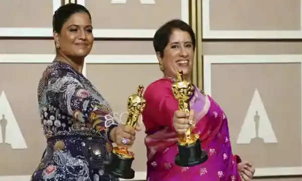 ஆஸ்கர் விருது வென்ற கார்த்திகி மற்றும் குனீத் மோங்கா